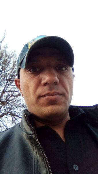  ,   Ruslan, 42 ,   ,   , c 