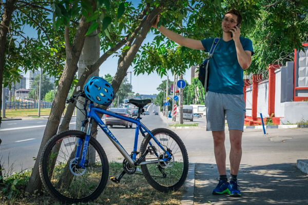  ,   Leonid, 32 ,   c 