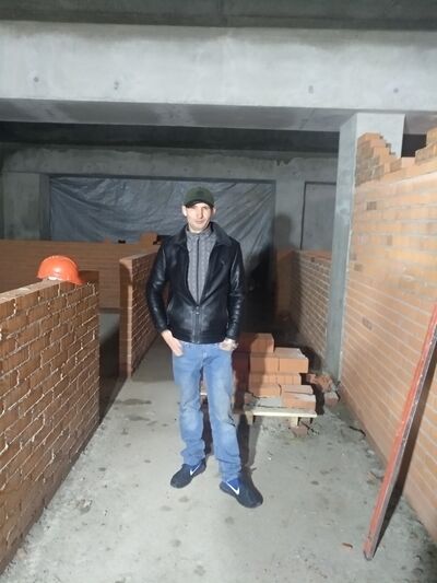  ,   Sergei, 40 ,   ,   