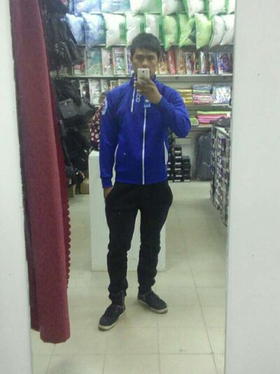  ,   Bek, 28 ,   ,   