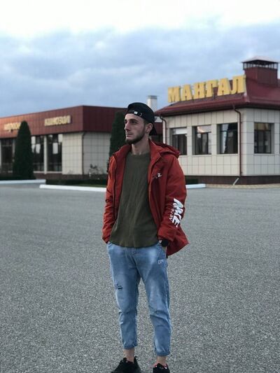  ,   Joni, 28 ,   ,   