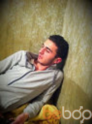  ,   Dav, 32 ,   