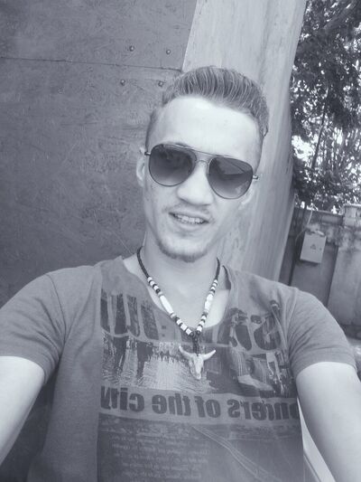  ,   Dorin, 27 ,   ,   , c 