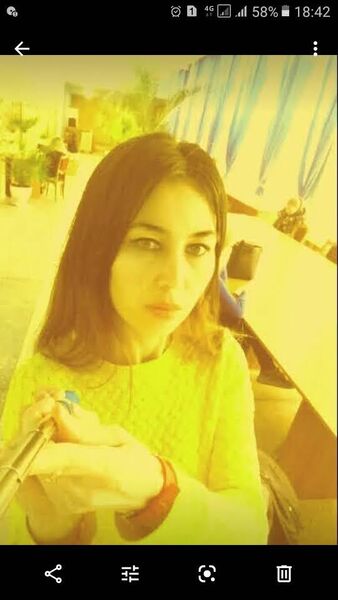  ,   Alexa, 35 ,   c 
