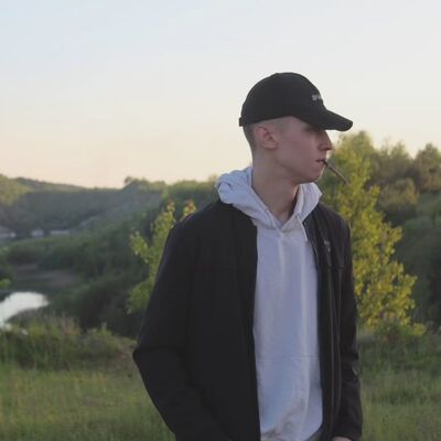  ,   Maksim, 22 ,   ,   , c 