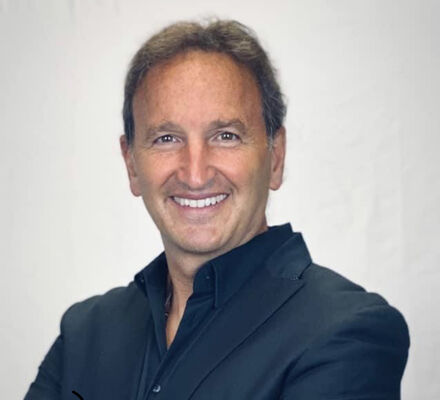  Azor,   Geoge, 63 ,   c 