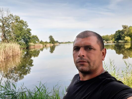  ,   Saimon, 38 ,   ,   