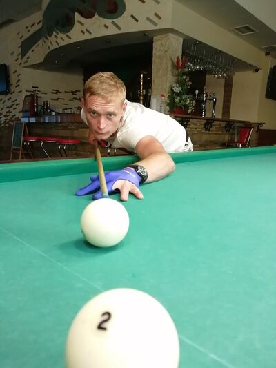  ,   Viktor, 38 ,   