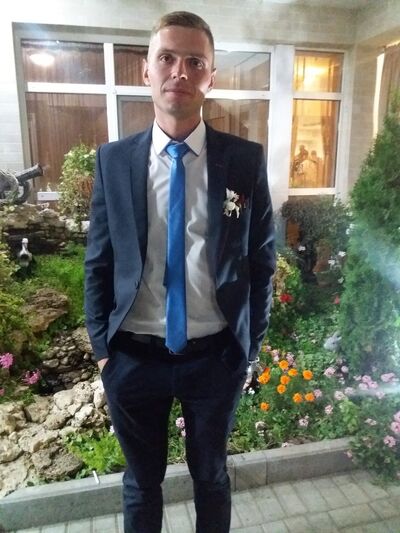  ,   Dan, 35 ,   ,   , c , 
