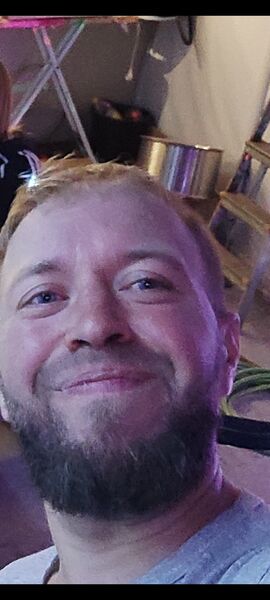  ,   Vlad, 39 ,   ,   