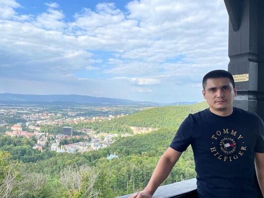 ,   Elvin, 34 ,   ,   