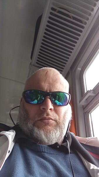  ,   Sergejs, 44 ,  