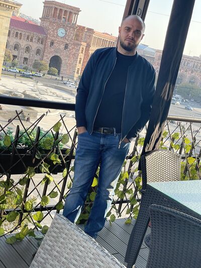  Burbank,   Gegam, 35 ,   ,   , 