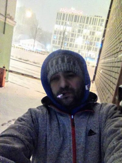  ,   Wael hamoda, 44 ,   c 