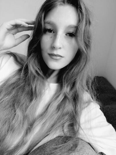  ,   Ulyana, 22 ,     , c 
