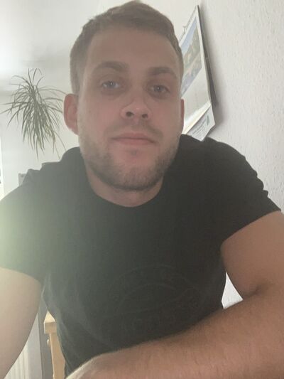 ,   Mantas, 32 ,   ,   , c 