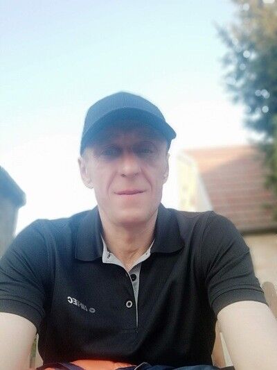  ,   Rostik, 42 ,   
