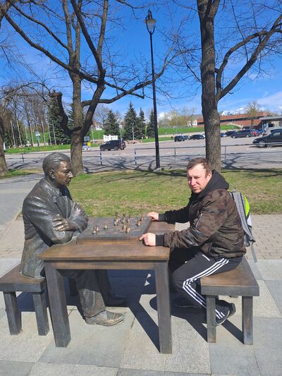  -,   Leonid, 44 ,   ,   