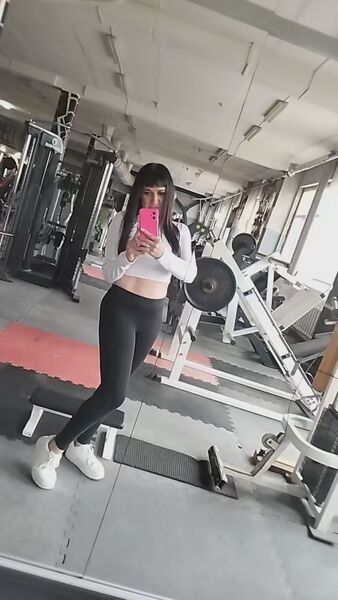  ,   Nika, 39 ,   c , 