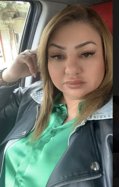  ,   Leyla, 51 ,   c , 
