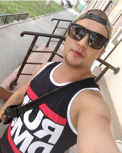  --,   Yakov, 32 ,   ,   