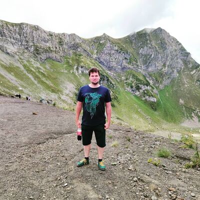  ,   Artem, 33 ,   ,   , c 