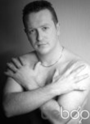  ,   Nikolas, 38 ,   