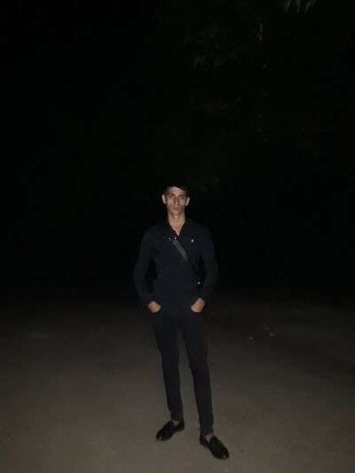  ,   Hrach, 30 ,     , c 