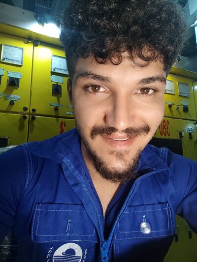  -,   Arman, 25 ,   ,   