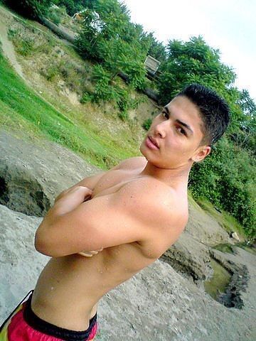  ,   Ali, 33 ,   