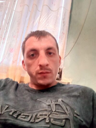  ,   Viktor, 29 ,   ,   