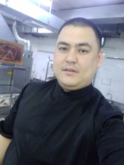  ,   Erik, 38 ,   ,   