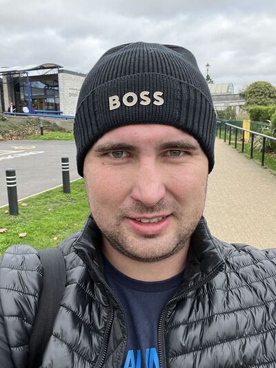  Woking,   Nikolay, 37 ,   ,   , c 