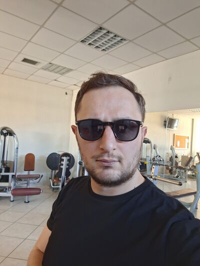  ,   Ioannis, 32 ,   ,   