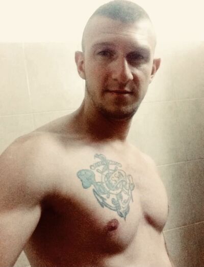  ,   Artur, 39 ,   ,   