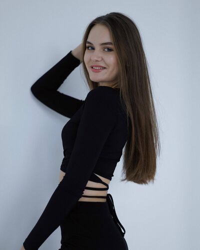  ,   Sara, 23 ,   ,   