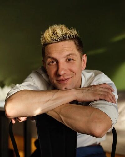  ,   Artem, 36 ,   ,   