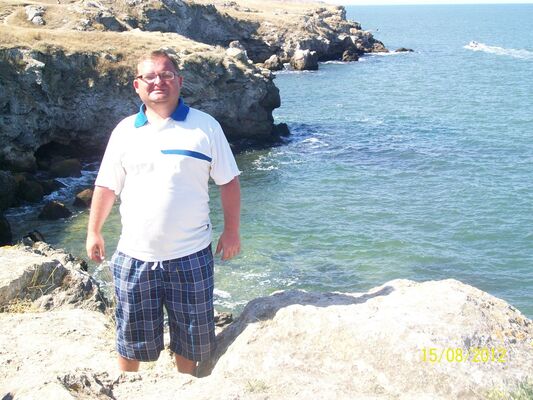  ,   Yriy, 42 ,   , c 