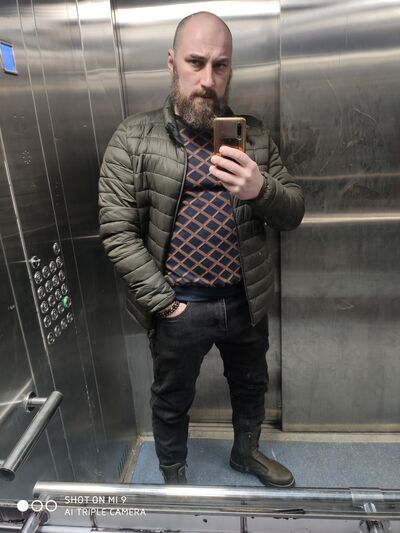  ,   Anton, 39 ,   ,   