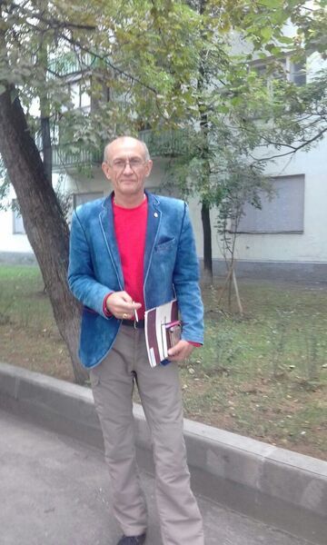  ,   Yuriy, 63 ,   ,   , c 