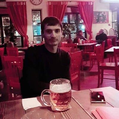  ,   Mindo, 33 ,   