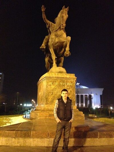  ,   Vova, 32 ,   