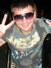  9135516  Artem, 40 ,    