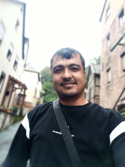  Frankfurt am Main,   Ravshan, 35 ,   ,   