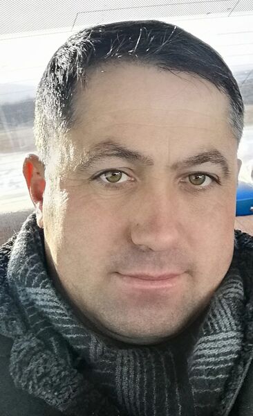  ,   Ron, 44 ,   ,   