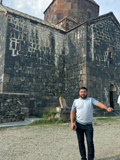 ,   Artyom, 40 ,   ,   