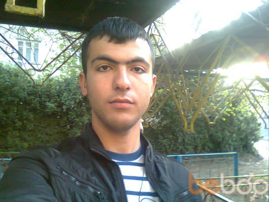  ,   Xaliq, 32 ,   