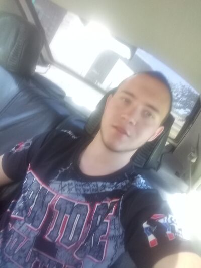  ,   Vlad, 28 ,   