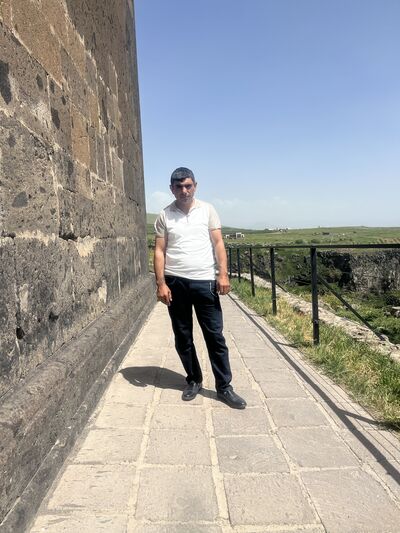  -,   Artur, 35 ,   ,   