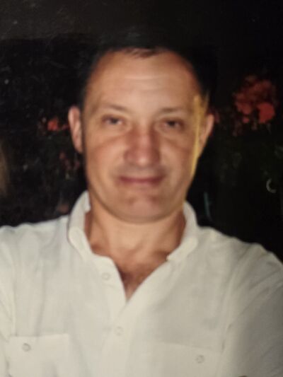  ,   Andriy, 52 ,   c 